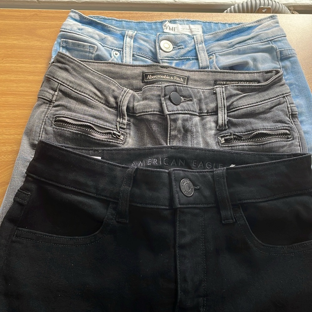 Women’s Jeans (LOT of 3)